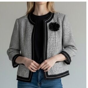 Peter Nygard Black White Tweed Open Front Jacket Floral Brooch Size 10 Womens